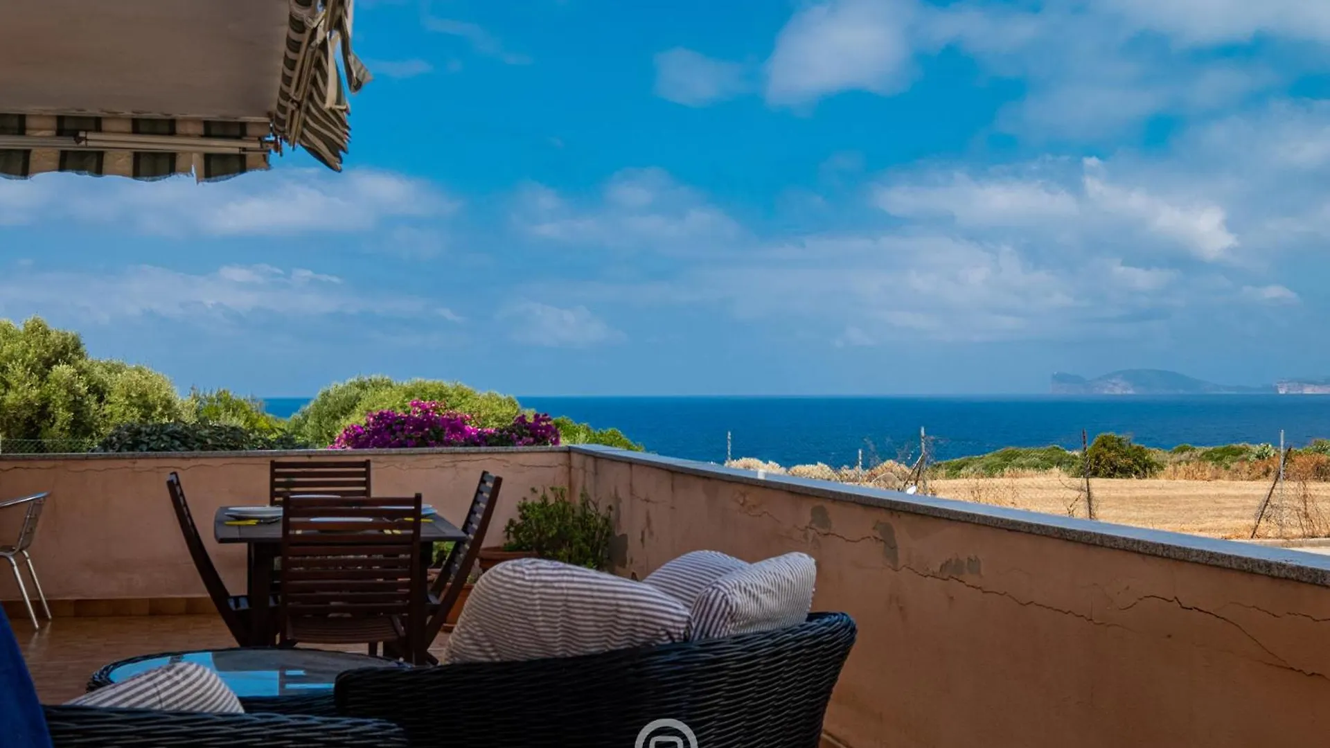 Beachside Mermaid Apt Alghero Daire