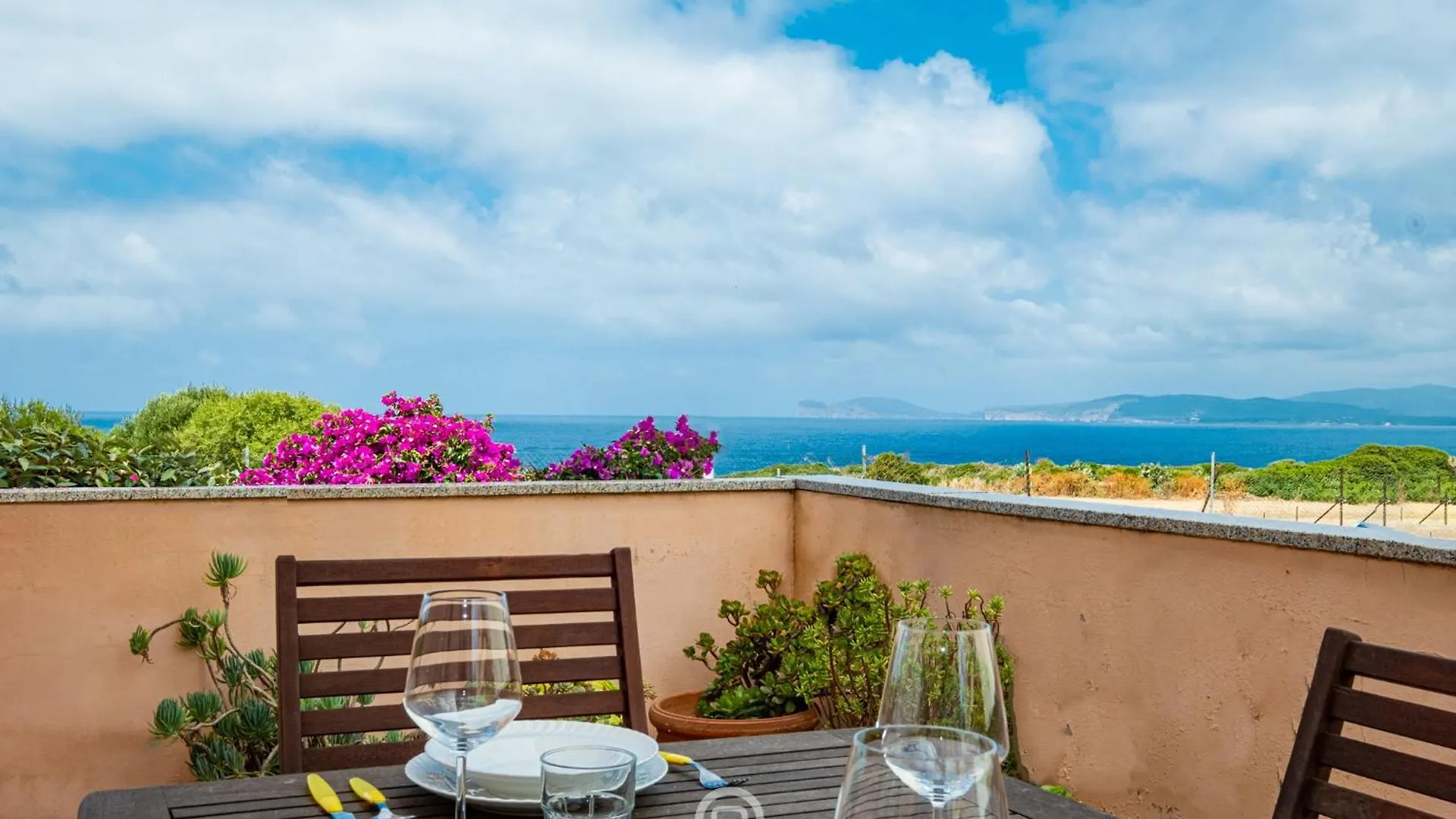 Beachside Mermaid Apt Alghero