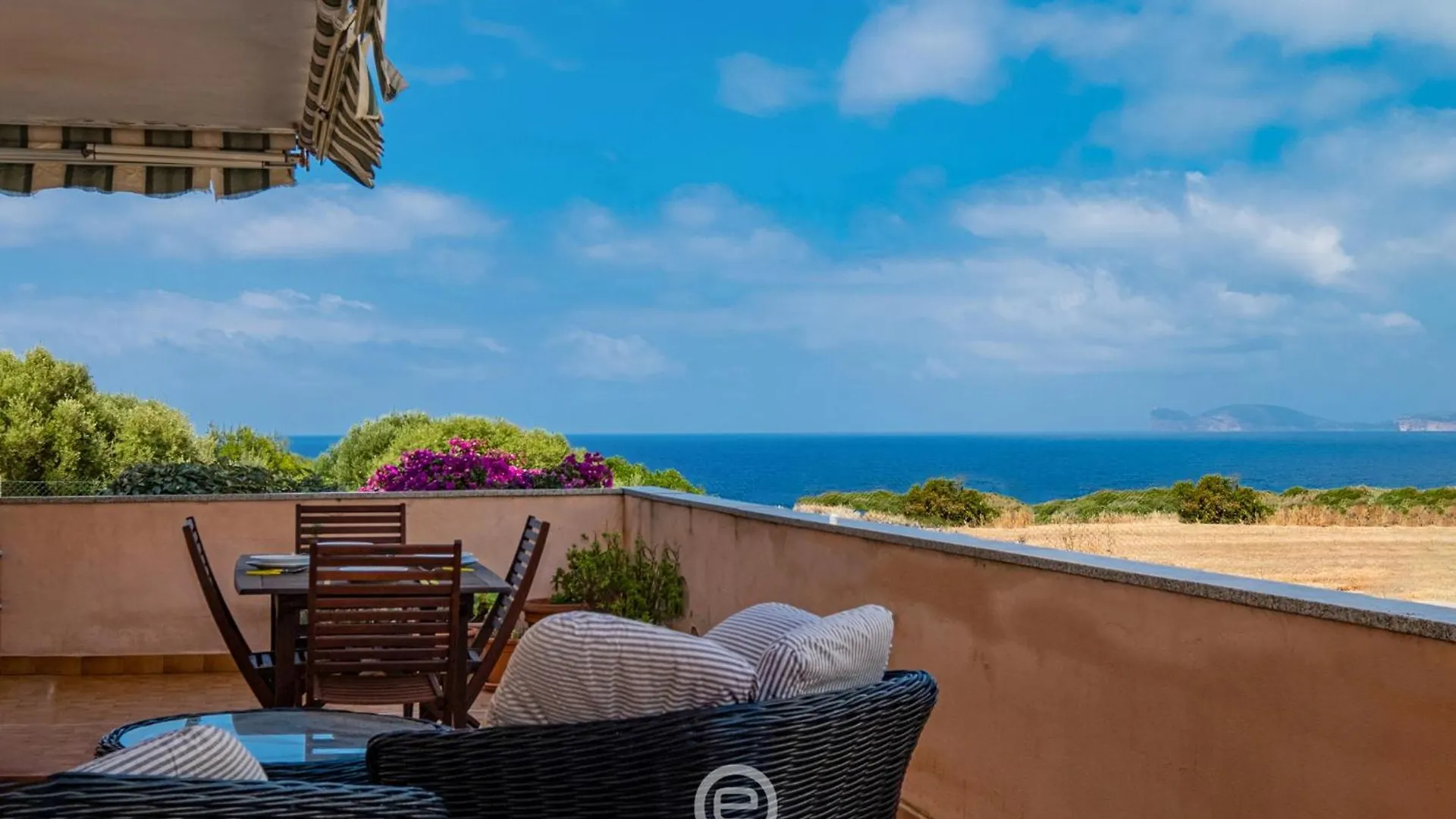 Beachside Mermaid Apt Alghero 0*,  İtalya