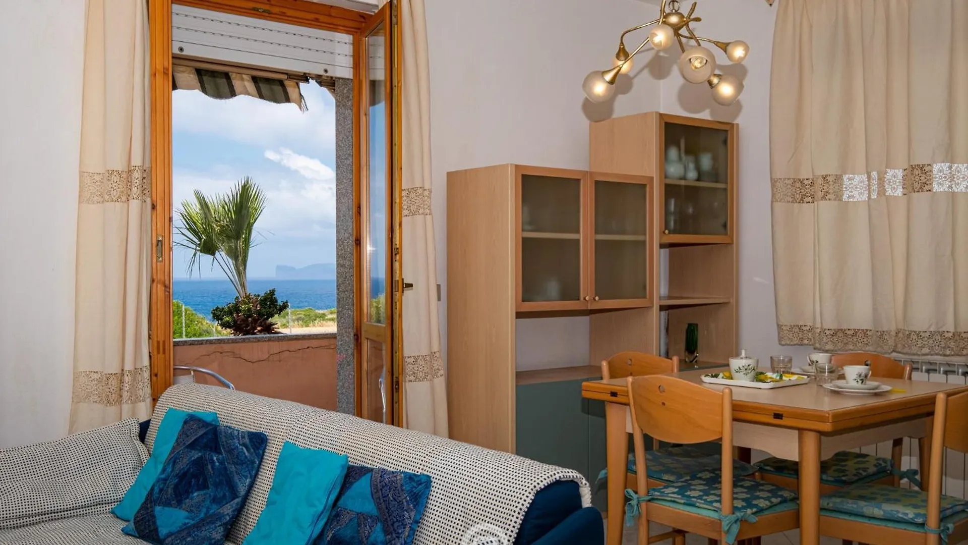 Beachside Mermaid Apt 阿尔盖罗 0*,  意大利